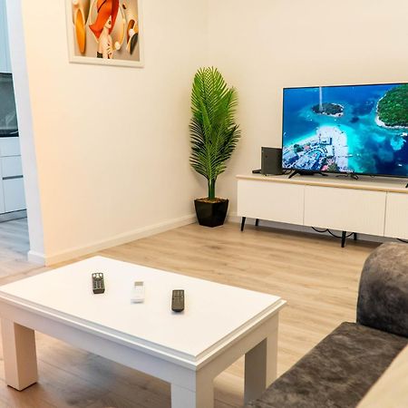 Signature Apartment 8 Tirana Zewnętrze zdjęcie